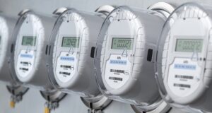 8000 compteurs intelligents commandés, pour contraindre les entités publiques à payer leurs factures d’électricité
