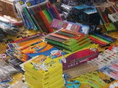 Education de base : parents et éditeurs de manuels scolaires à couteaux tirés